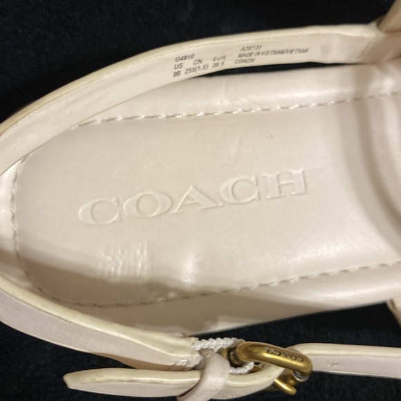 Like New! COACH Only wore them once. Ladies Size 9 Sandals - Picture 3 of 11
